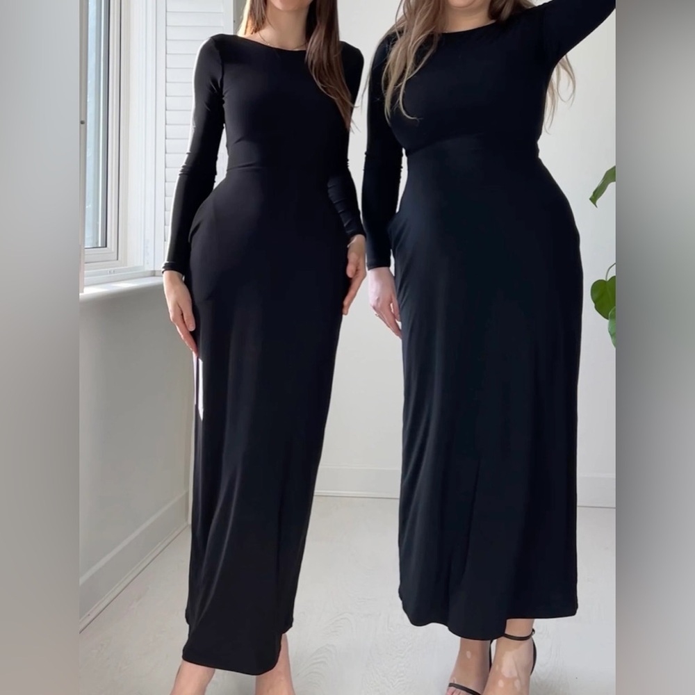 Elegant Black Maxi Dress